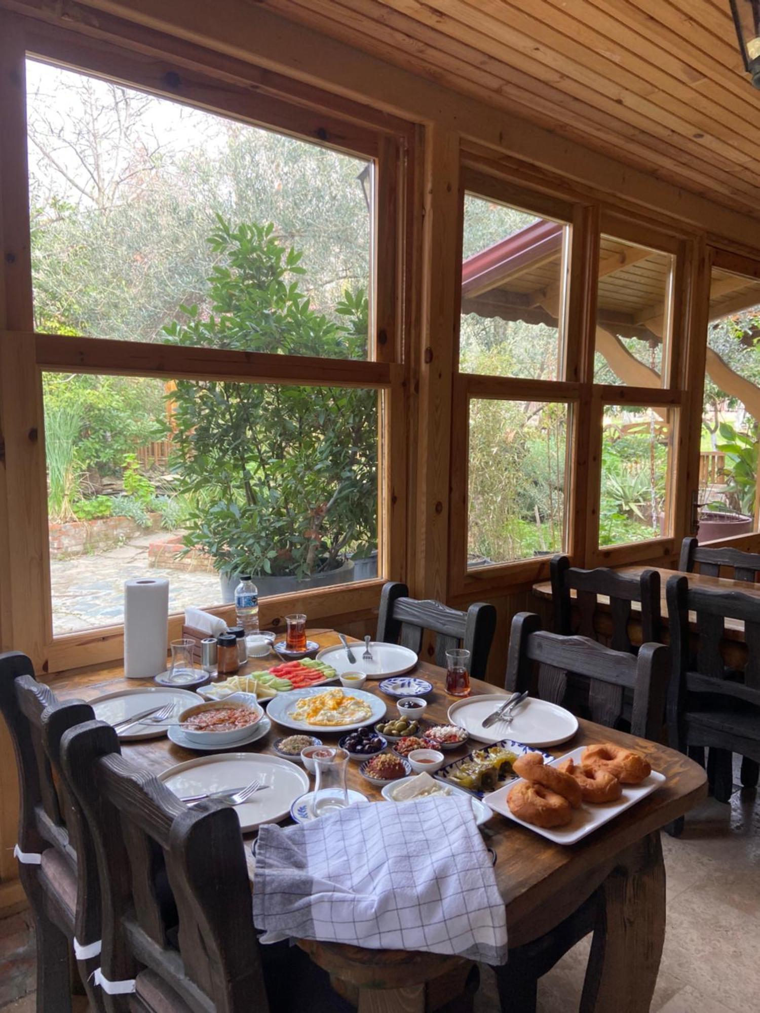 אדרמיט Pavelin Yeri Otel מראה חיצוני תמונה